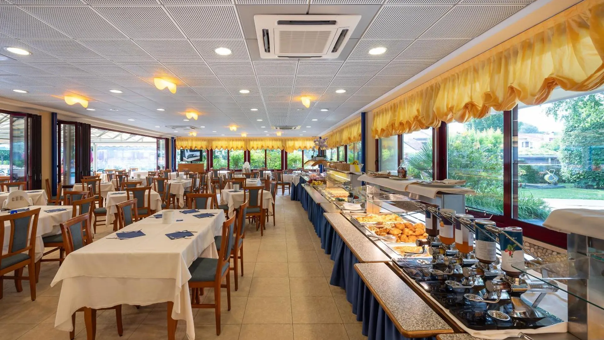Villaggio Planetarium Resort Bibione 0*,  Italien